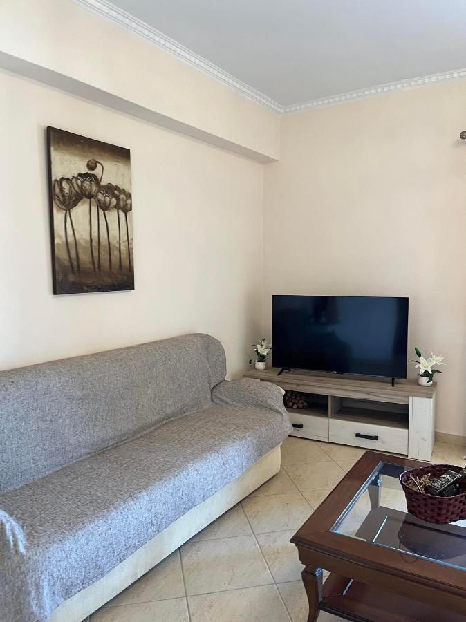 Loula'S Apartment Kanali  Bagian luar foto