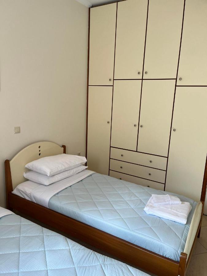 Loula'S Apartment Kanali  Bagian luar foto